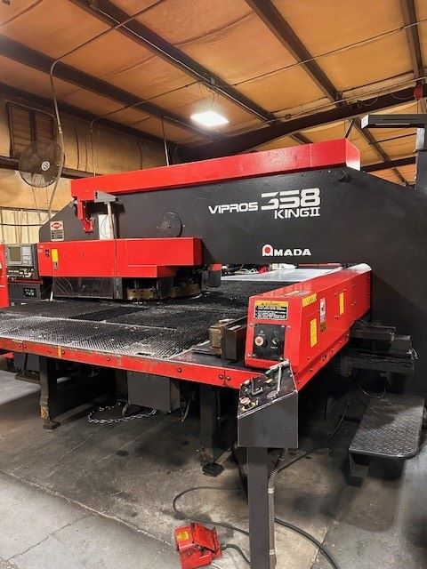 885-Amada-358-King-Table
