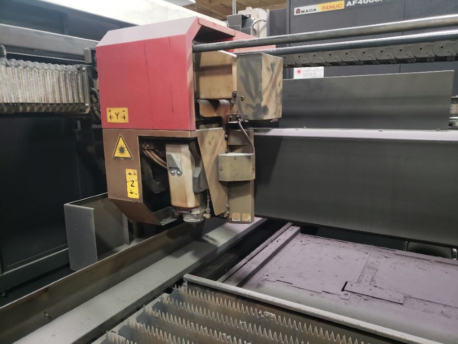 890-Amada-FOM2-3015NT-Shuttle-Table-Close