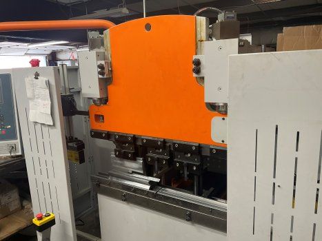 892-Ermak-Microbend-Press-Brake-