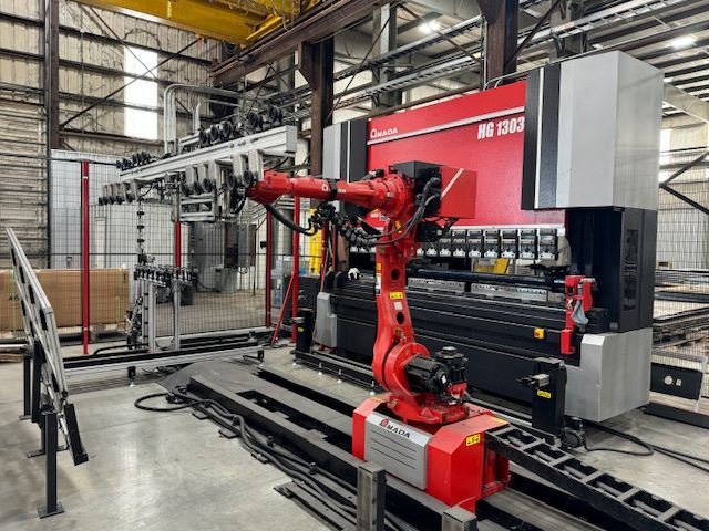 918-Amada-HG1303RM-Front-Arm