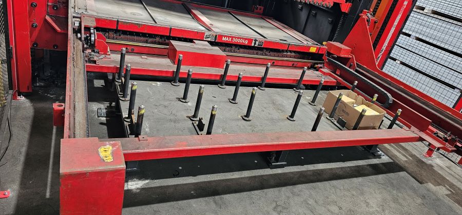 929-Amada-LCG-3015AJ-Pallet