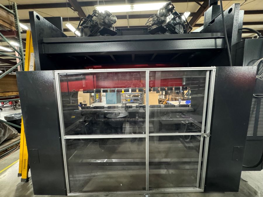 937-Amada-HG1303-Back