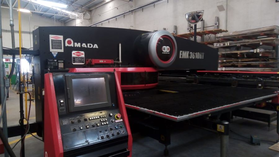947-Amada-EMK-3610NT-Op-Side