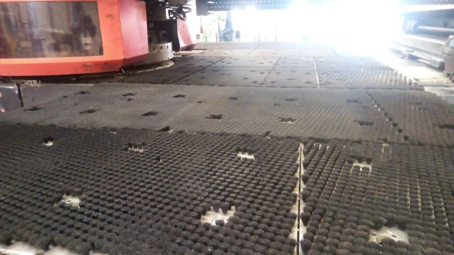 947-Amada-EMK-3610NT-Table-1