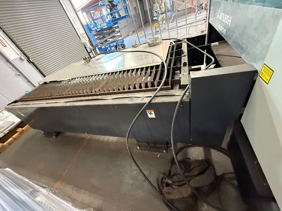 992-Mitsubishi-ML-3015eX-Shuttle-Table-1